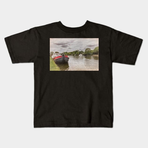 On The Thames Above Henley Kids T-Shirt by IanWL